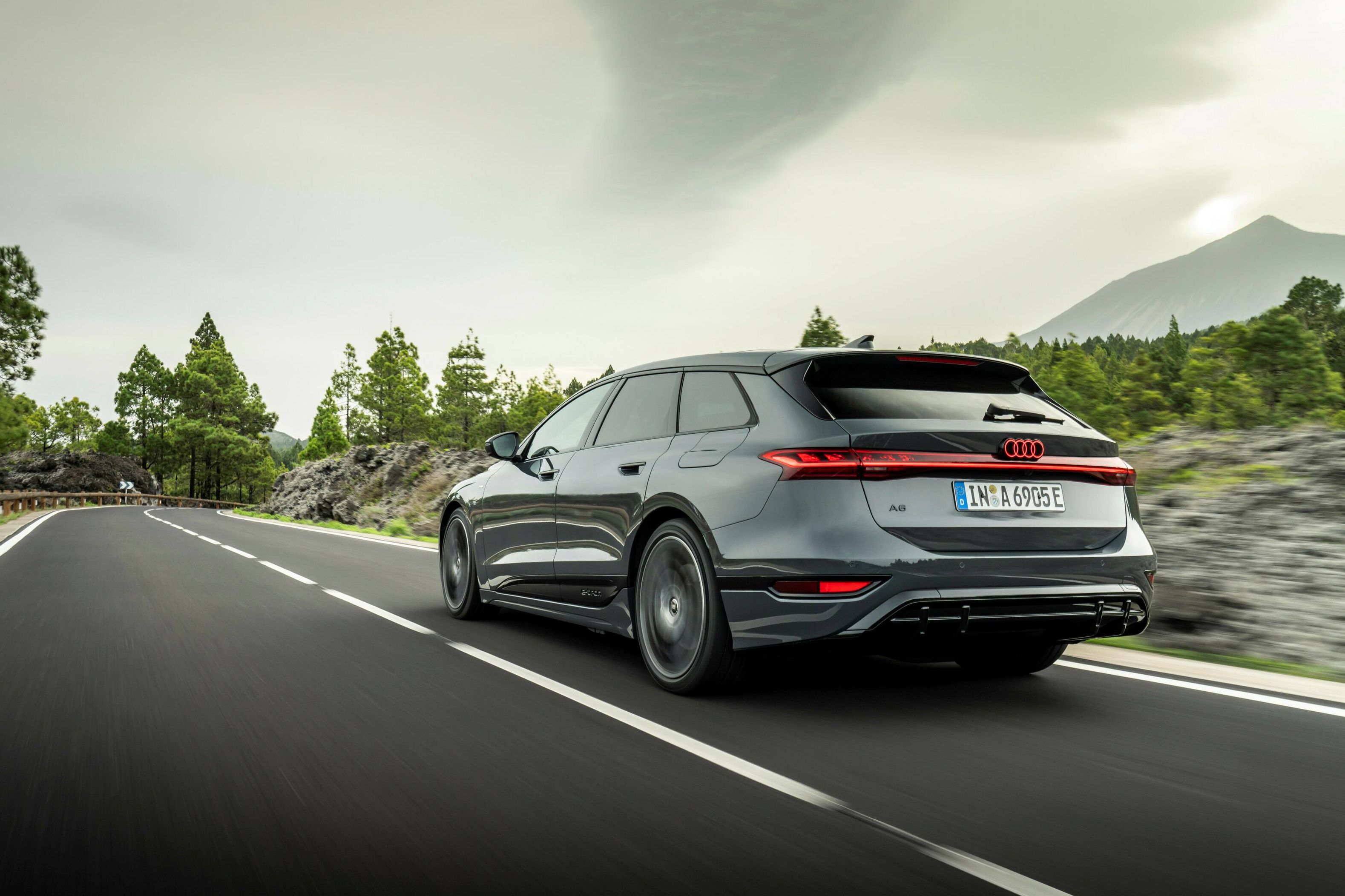 7.	Audi A6 e-tron conquista o título de Elétrico do Ano 2026